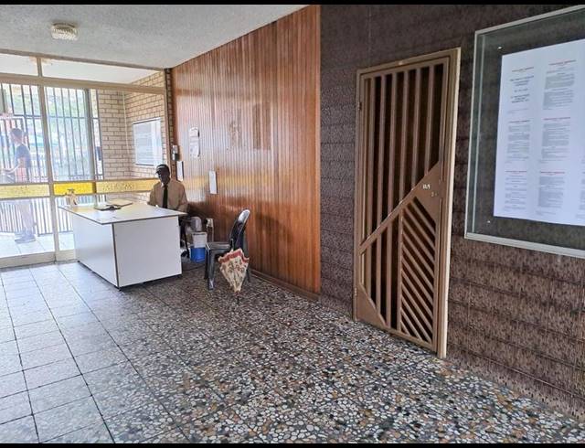 2 BEDROOM APARTMENT FOR SALE IN SYMHURST